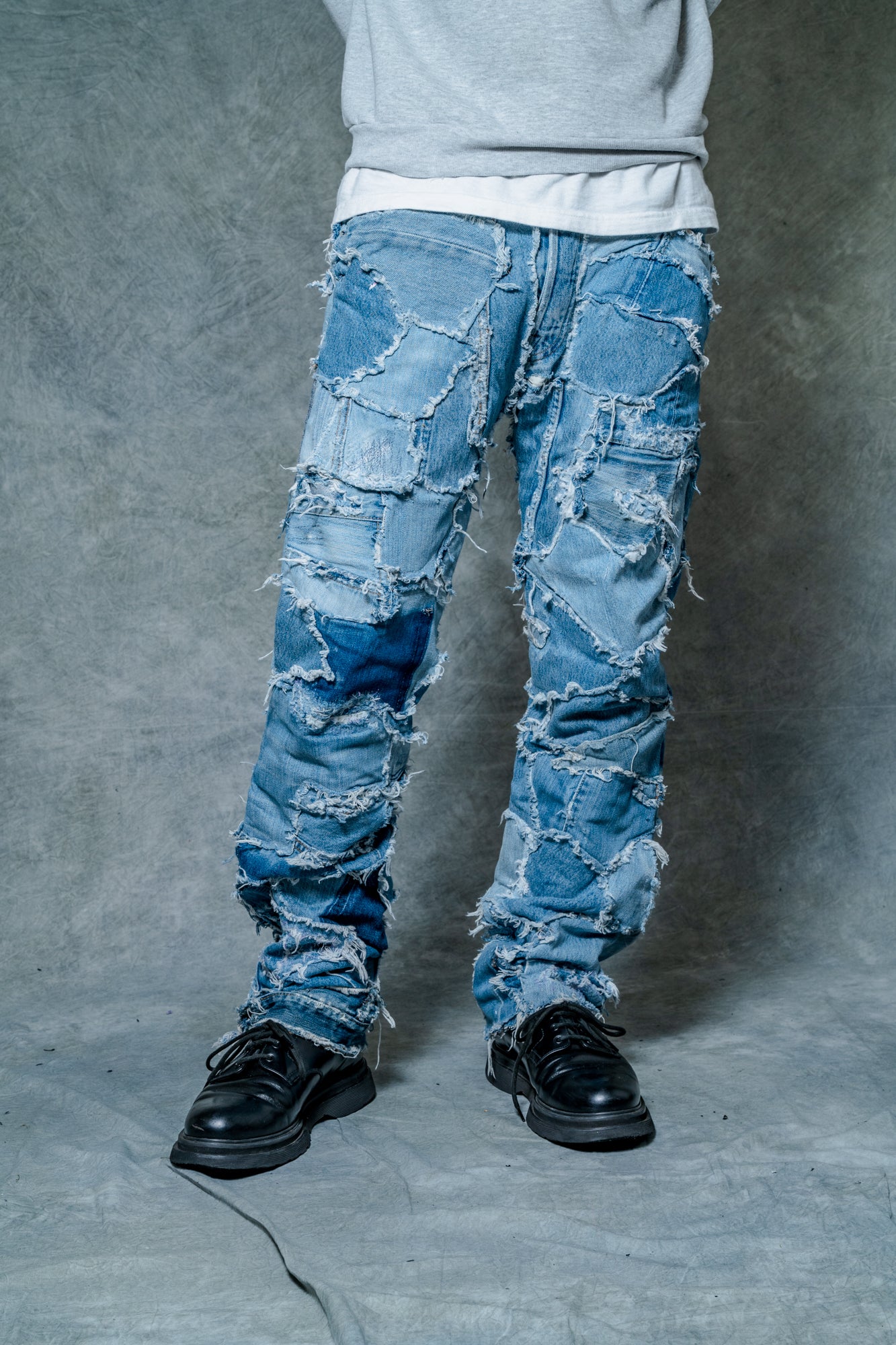 INNOCENCE NYC デニムパンツ ラッパー着用