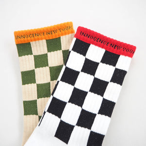 INNOCENCE CHECKER FLAG SOCKS